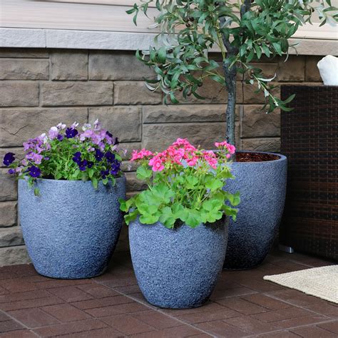 garden pots and planters.